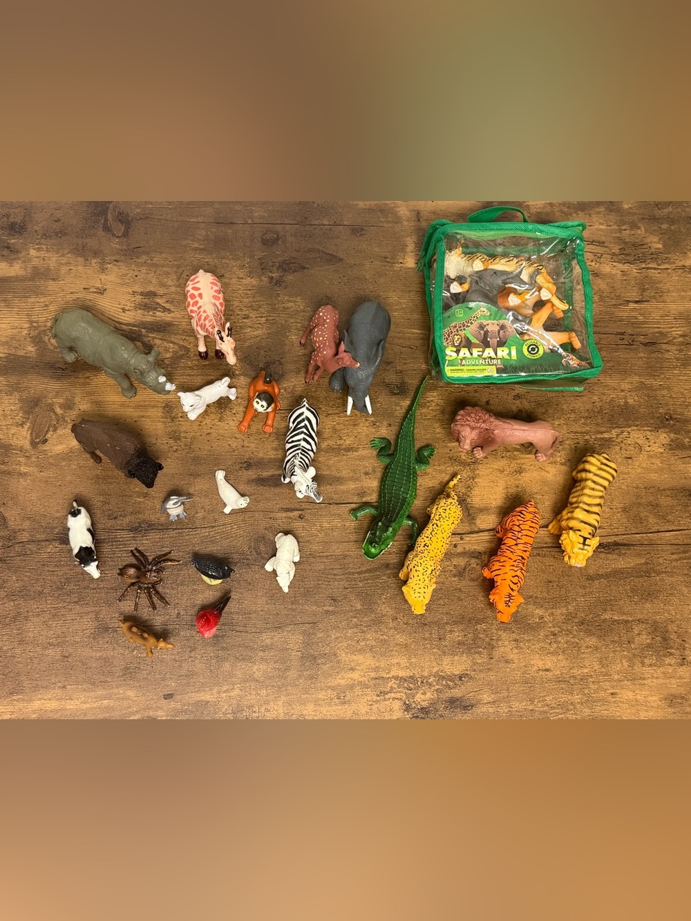 Bundle of 25 mixed animals